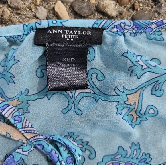 Anne Taylor Petite Shear top size XSP - Picture 4 of 5